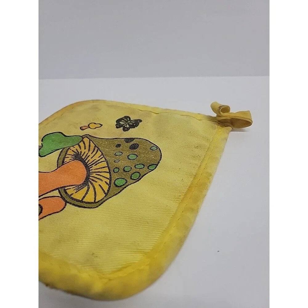 Vintage Yellow Mushroom Pot Holder Cannon Distressed USA‎